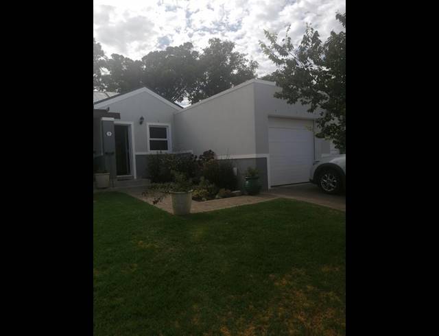 2 BEDROOM TOWNHOUSE FOR SALE IN WELLINGTON CENTRAL